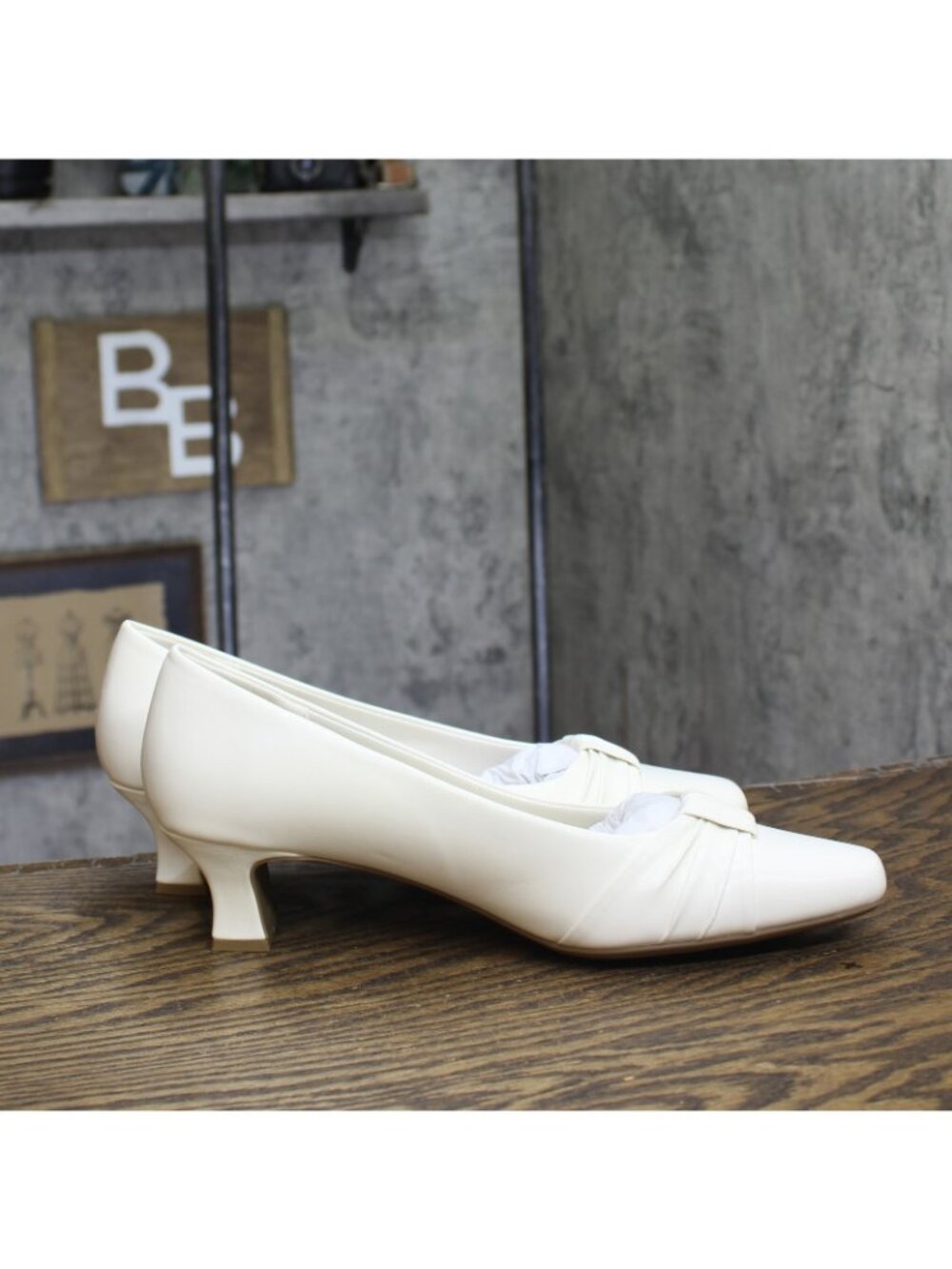 NWT Easy Street Womens Waive Sinched Block Heel Pump WAIVE White 11M - Picture 7 of 11